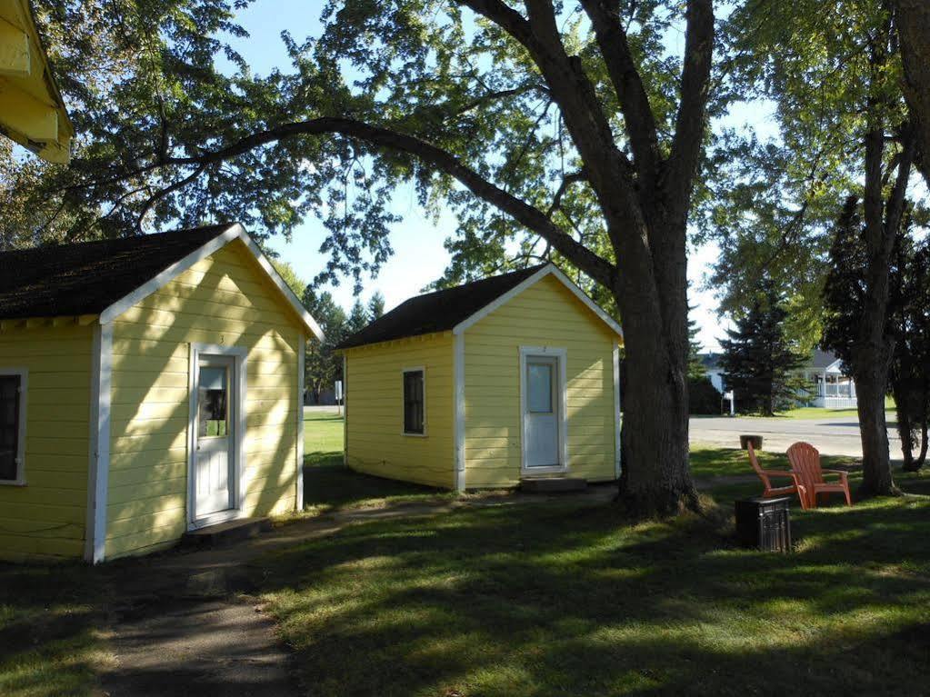 מלון Millinocket Katahdin Cabins מראה חיצוני תמונה