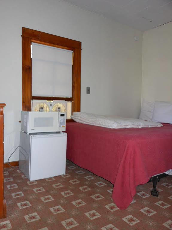 מלון Millinocket Katahdin Cabins מראה חיצוני תמונה