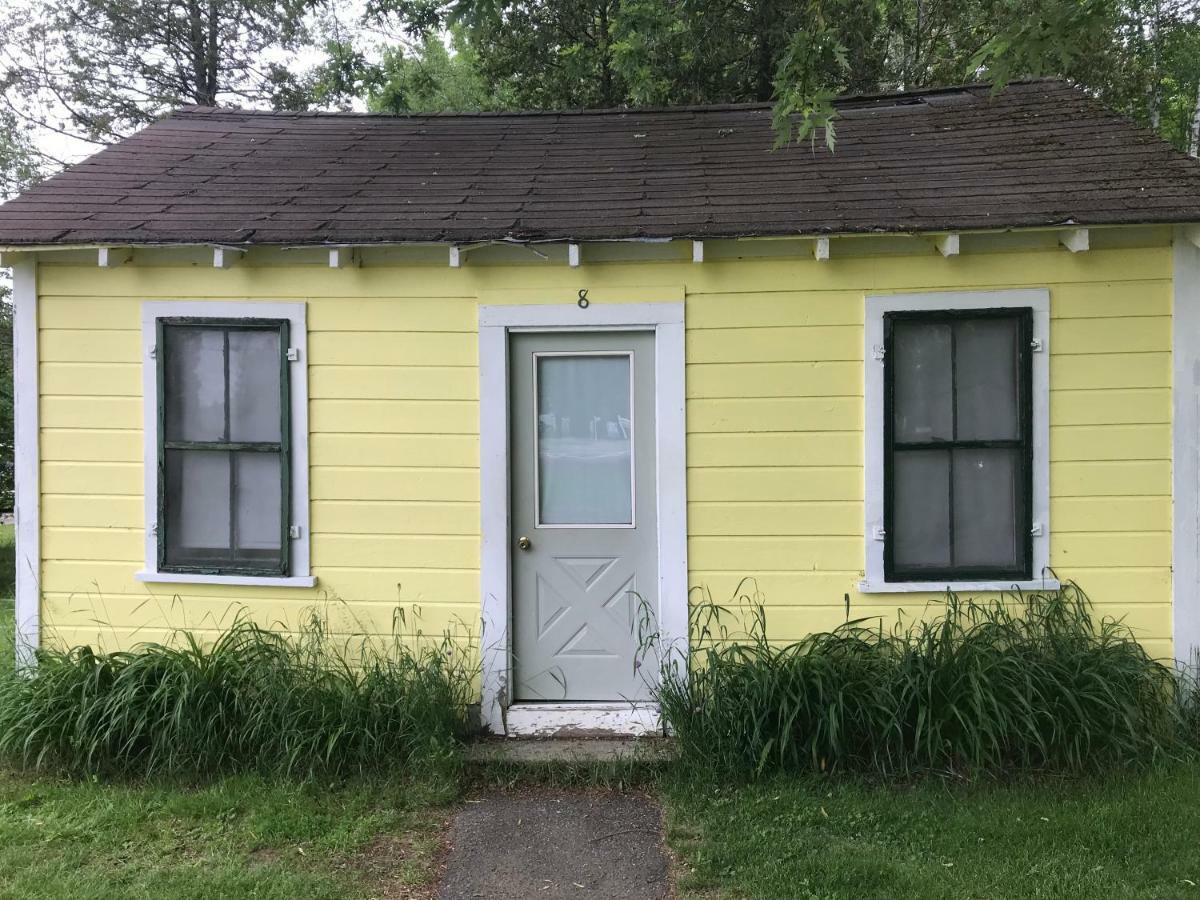 מלון Millinocket Katahdin Cabins מראה חיצוני תמונה